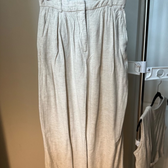 Abercrombie & Fitch Linen Set - Picture 3 of 5